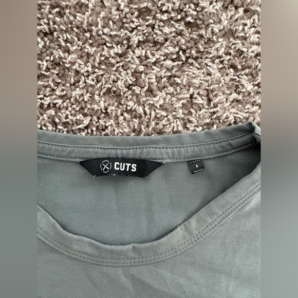 Cuts Almost Friday Cropped Tee Sage - Picture 3 of 4